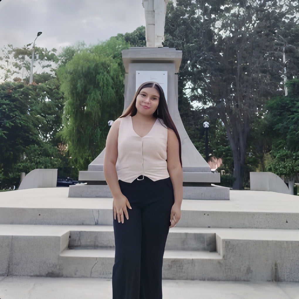 <em>Mariana Perez</em>